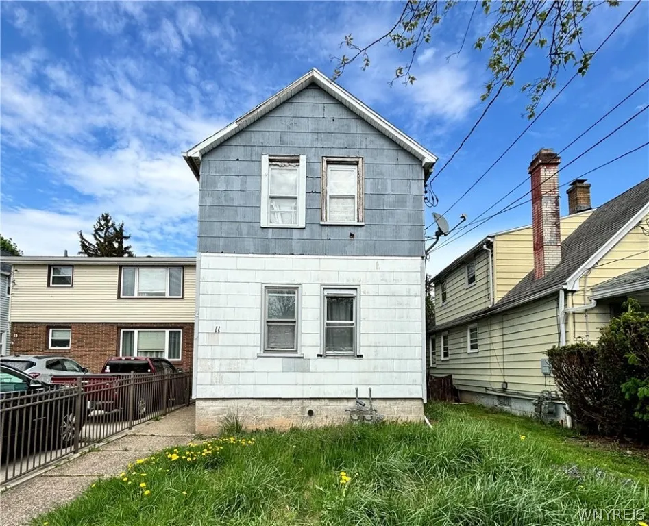 11 Oregon Place, Buffalo, New York 14207, Buffalo, New York 14207, 4 Bedrooms Bedrooms, ,2 BathroomsBathrooms,Residential,Closed,11 Oregon Place, Buffalo, New York 14207,0,B1535783