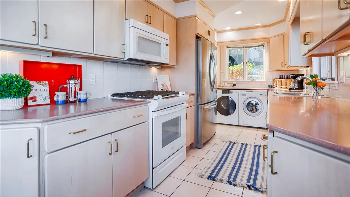 75 Salt Point Road, Reading, New York 14891, Reading, New York 14891, 3 Bedrooms Bedrooms, 9 Rooms Rooms,2 BathroomsBathrooms,Residential,Closed,75 Salt Point Road, Reading, New York 14891,R1536153