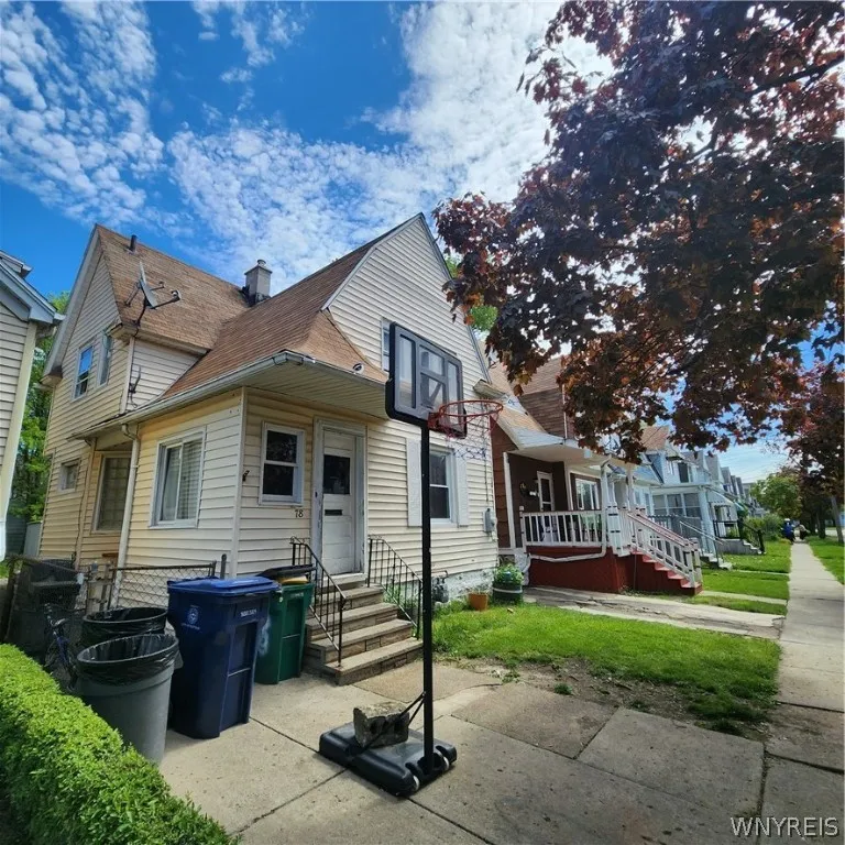 78 Gallatin Avenue, Buffalo, New York 14207, Buffalo, New York 14207, 3 Bedrooms Bedrooms, 8 Rooms Rooms,1 BathroomBathrooms,Residential,Closed,78 Gallatin Avenue, Buffalo, New York 14207,0,B1537319