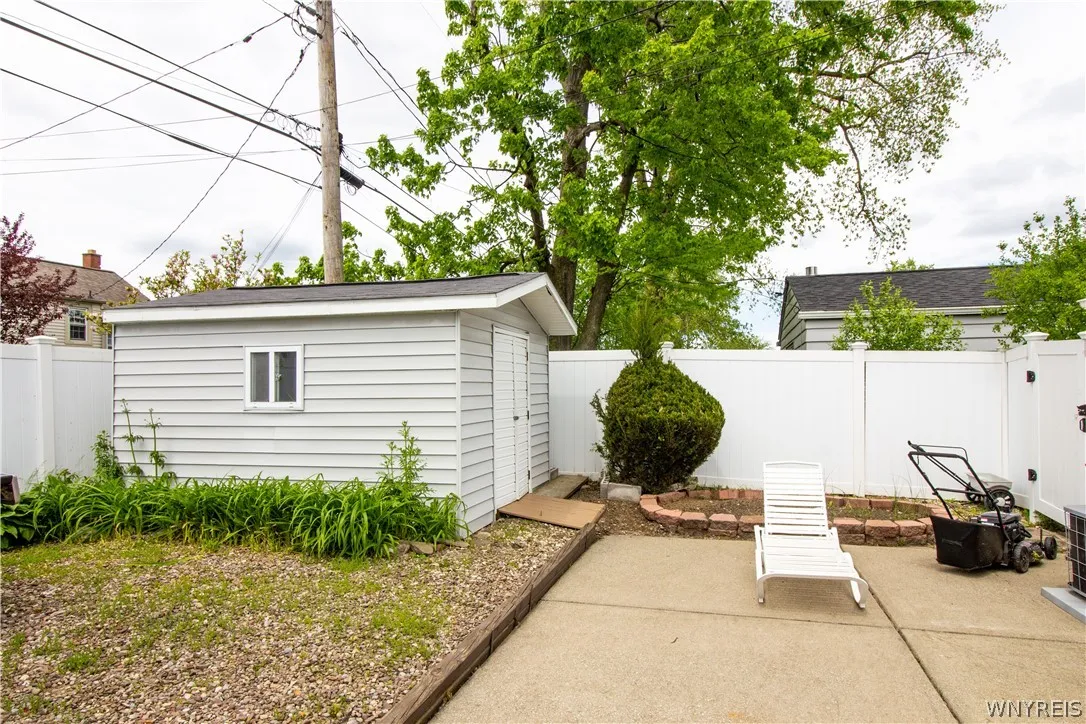 148 Kettering Drive, Tonawanda-town, New York 1422, Tonawanda, New York 14223, 3 Bedrooms Bedrooms, 6 Rooms Rooms,1 BathroomBathrooms,Residential,Closed,148 Kettering Drive, Tonawanda-town, New York 1422,0,B1537300