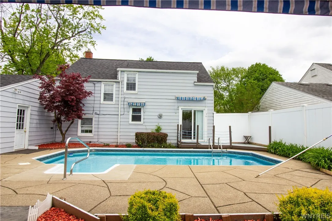 148 Kettering Drive, Tonawanda-town, New York 1422, Tonawanda, New York 14223, 3 Bedrooms Bedrooms, 6 Rooms Rooms,1 BathroomBathrooms,Residential,Closed,148 Kettering Drive, Tonawanda-town, New York 1422,0,B1537300