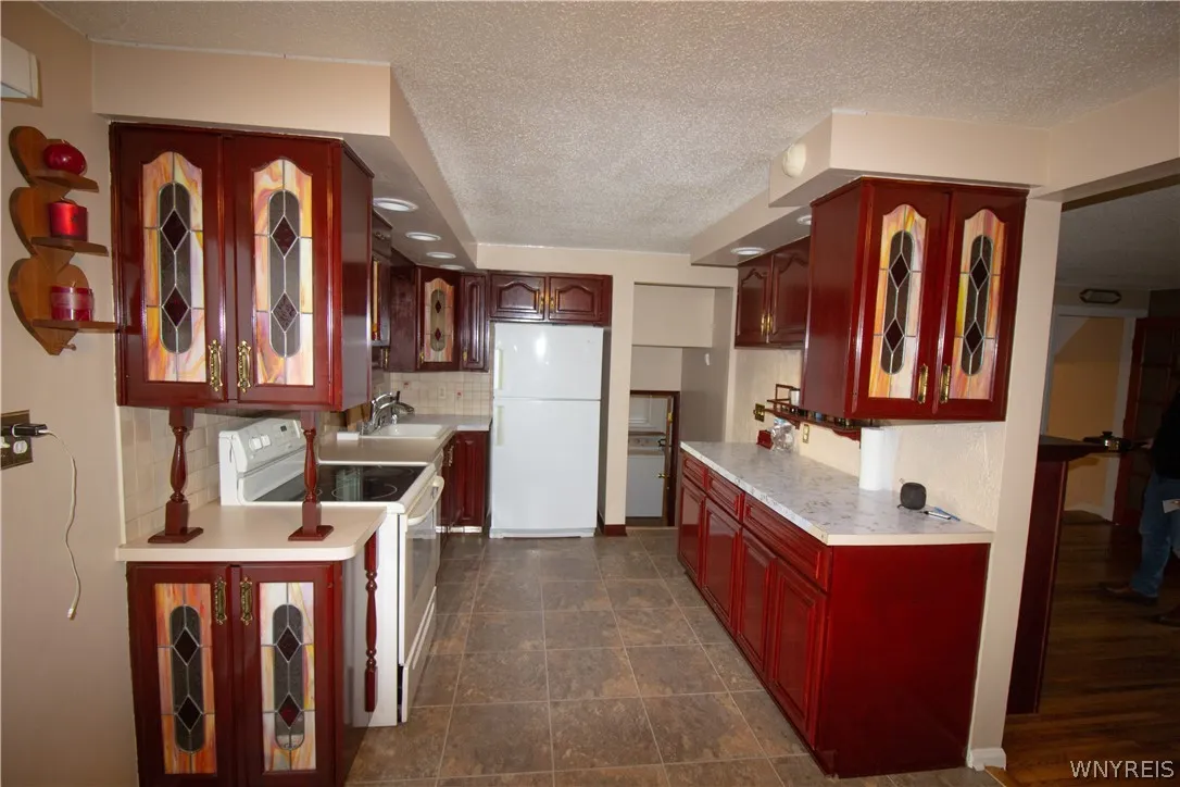 148 Kettering Drive, Tonawanda-town, New York 1422, Tonawanda, New York 14223, 3 Bedrooms Bedrooms, 6 Rooms Rooms,1 BathroomBathrooms,Residential,Closed,148 Kettering Drive, Tonawanda-town, New York 1422,0,B1537300