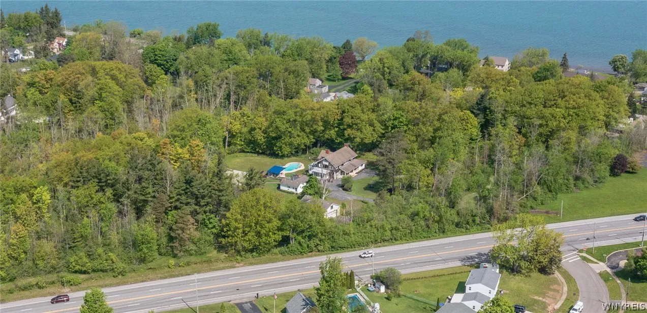 5401 Old Lake Shore Road, Hamburg, New York 14085, Hamburg, New York 14085, 5 Bedrooms Bedrooms, 12 Rooms Rooms,3 BathroomsBathrooms,Residential,Closed,5401 Old Lake Shore Road, Hamburg, New York 14085,0,B1538350