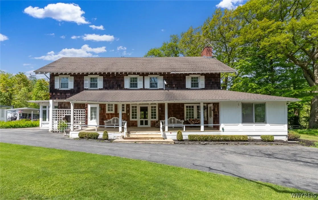 5401 Old Lake Shore Road, Hamburg, New York 14085, Hamburg, New York 14085, 5 Bedrooms Bedrooms, 12 Rooms Rooms,3 BathroomsBathrooms,Residential,Closed,5401 Old Lake Shore Road, Hamburg, New York 14085,0,B1538350