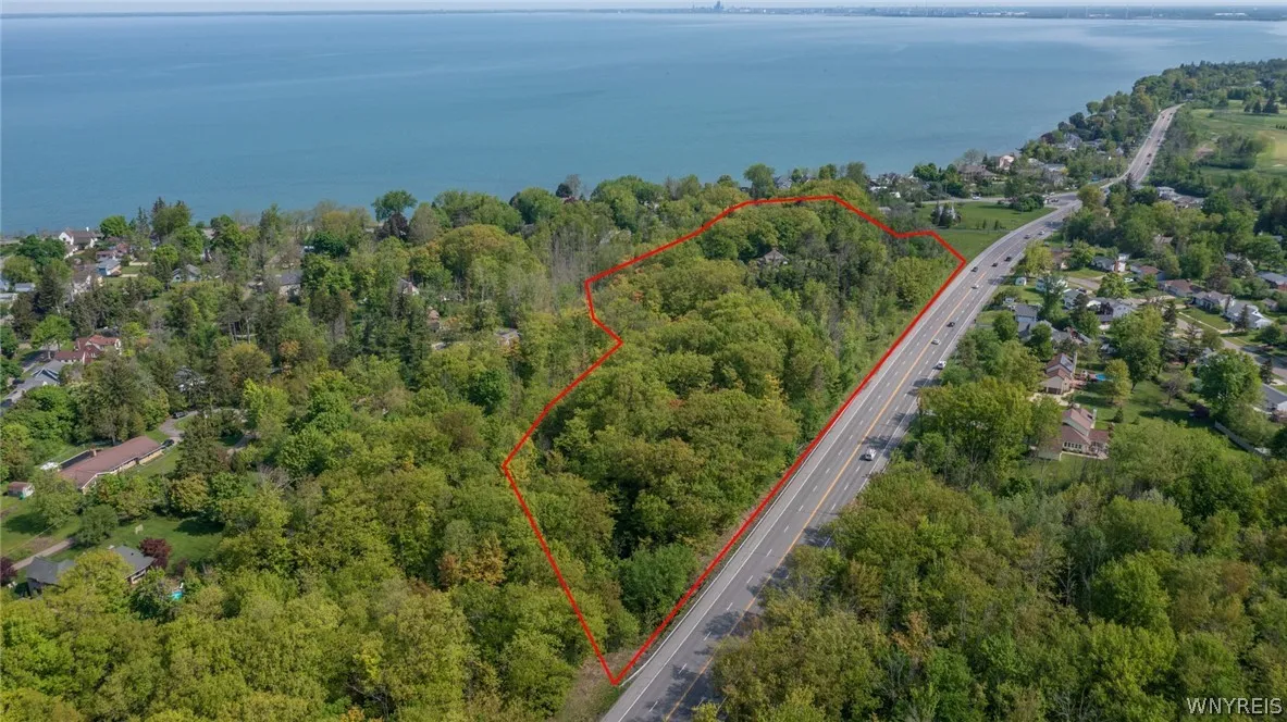 5401 Old Lake Shore Road, Hamburg, New York 14085, Hamburg, New York 14085, 5 Bedrooms Bedrooms, 12 Rooms Rooms,3 BathroomsBathrooms,Residential,Closed,5401 Old Lake Shore Road, Hamburg, New York 14085,0,B1538350