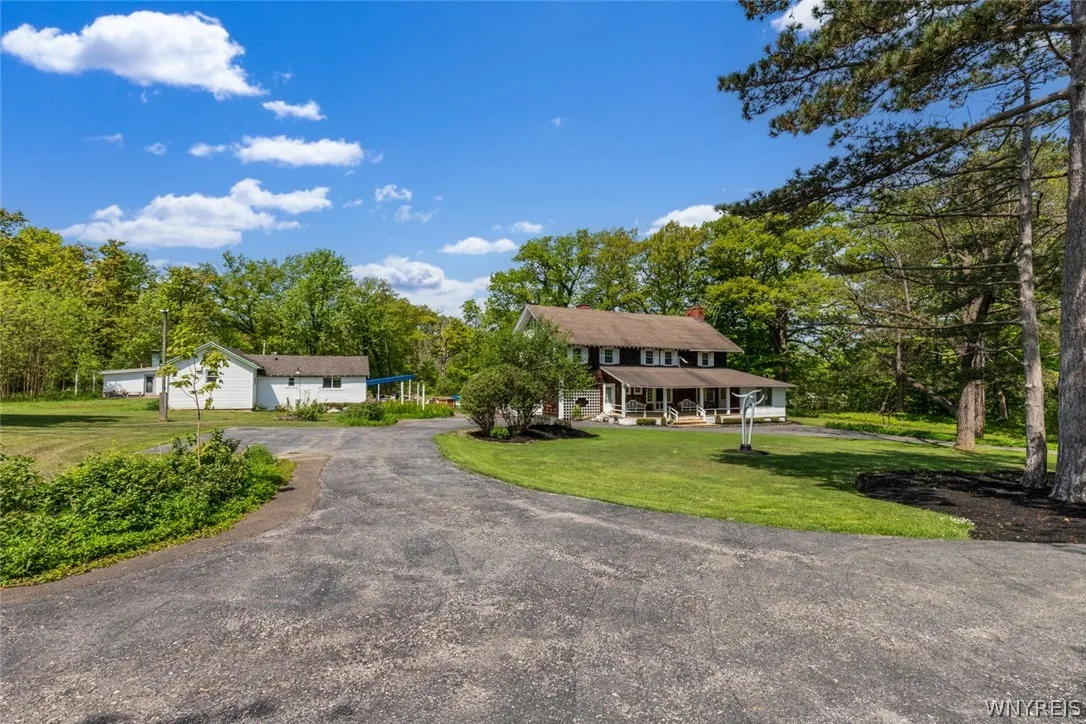 5401 Old Lake Shore Road, Hamburg, New York 14085, Hamburg, New York 14085, 5 Bedrooms Bedrooms, 12 Rooms Rooms,3 BathroomsBathrooms,Residential,Closed,5401 Old Lake Shore Road, Hamburg, New York 14085,0,B1538350