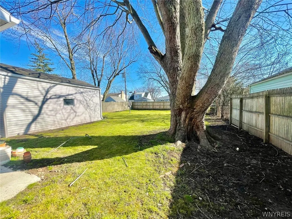 265 Harrison Avenue, Tonawanda-town, New York 1422, Tonawanda, New York 14223, 4 Bedrooms Bedrooms, 9 Rooms Rooms,2 BathroomsBathrooms,Residential,Closed,265 Harrison Avenue, Tonawanda-town, New York 1422,0,B1538906