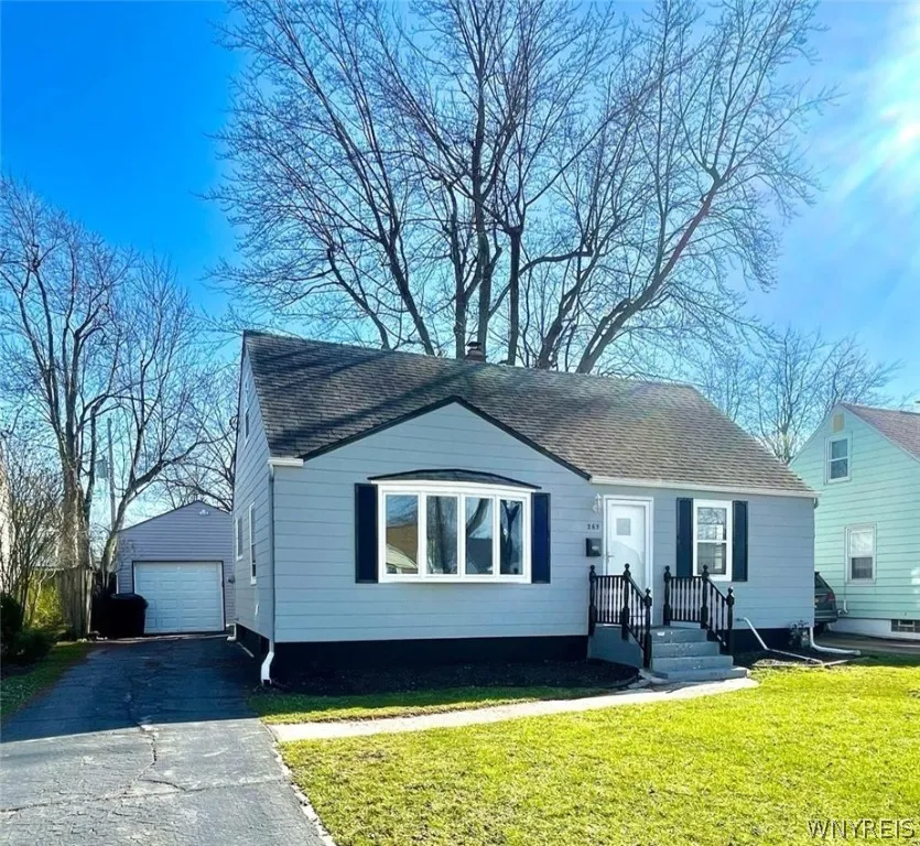 265 Harrison Avenue, Tonawanda-town, New York 1422, Tonawanda, New York 14223, 4 Bedrooms Bedrooms, 9 Rooms Rooms,2 BathroomsBathrooms,Residential,Closed,265 Harrison Avenue, Tonawanda-town, New York 1422,0,B1538906