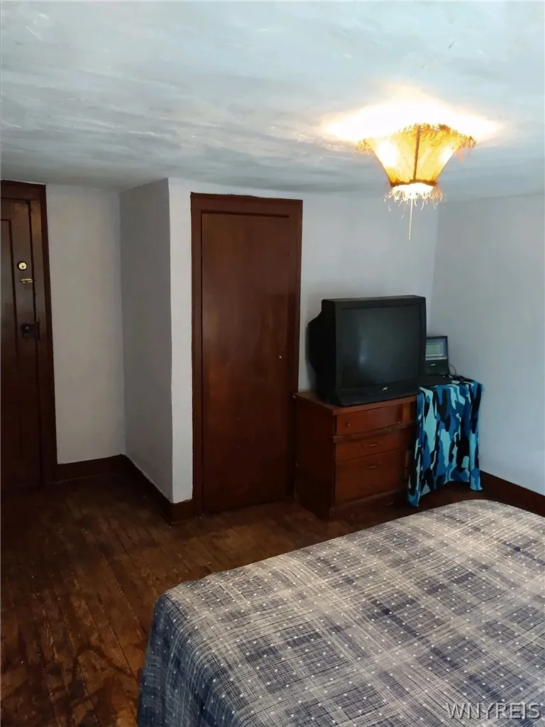 1510 Ashland Avenue, Niagara Falls, New York 14301, Niagara Falls, New York 14301, 6 Bedroom Bedrooms, ,3 BathroomBathrooms,Residential,For Sale,1510 Ashland Avenue, Niagara Falls, New York 14301,0,B1538985