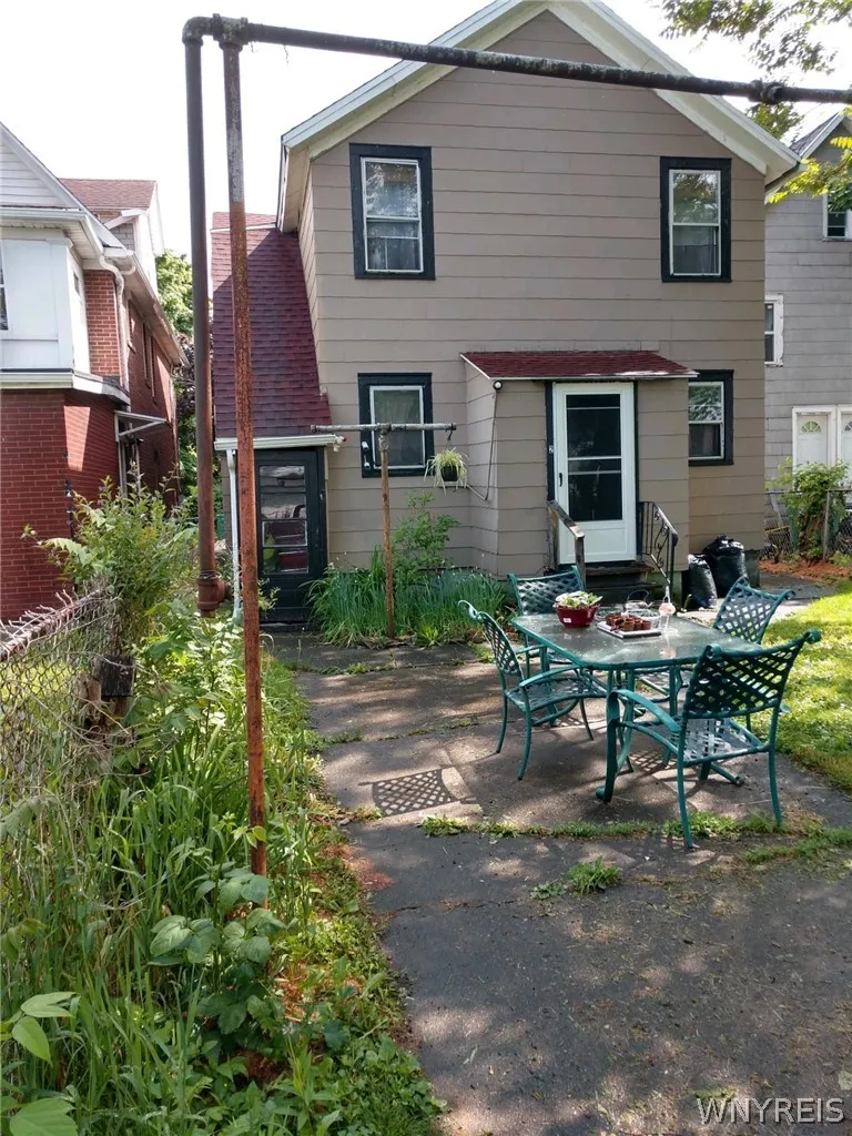 1510 Ashland Avenue, Niagara Falls, New York 14301, Niagara Falls, New York 14301, 6 Bedroom Bedrooms, ,3 BathroomBathrooms,Residential,For Sale,1510 Ashland Avenue, Niagara Falls, New York 14301,0,B1538985