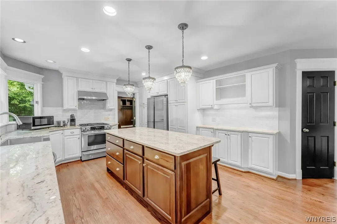 105 Knob Hill Road, Orchard Park, New York 14127, Orchard Park, New York 14127, 5 Bedrooms Bedrooms, 14 Rooms Rooms,4 BathroomsBathrooms,Residential,Closed,105 Knob Hill Road, Orchard Park, New York 14127,0,B1539730