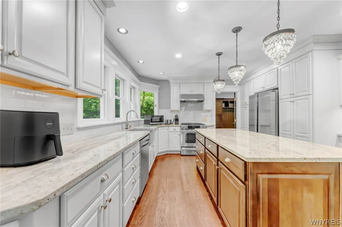 105 Knob Hill Road, Orchard Park, New York 14127, Orchard Park, New York 14127, 5 Bedrooms Bedrooms, 14 Rooms Rooms,4 BathroomsBathrooms,Residential,Closed,105 Knob Hill Road, Orchard Park, New York 14127,0,B1539730