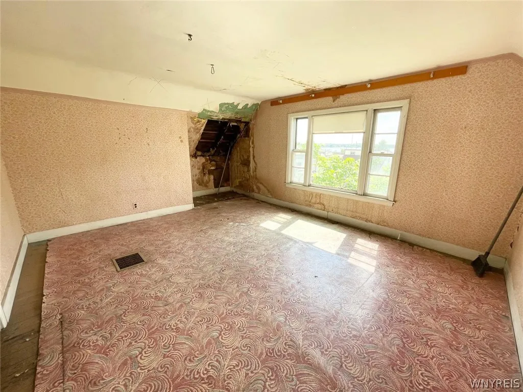 2311 Niagara Street, Buffalo, New York 14207, Buffalo, New York 14207, 3 Bedrooms Bedrooms, 7 Rooms Rooms,1 BathroomBathrooms,Residential,Closed,2311 Niagara Street, Buffalo, New York 14207,0,B1539784