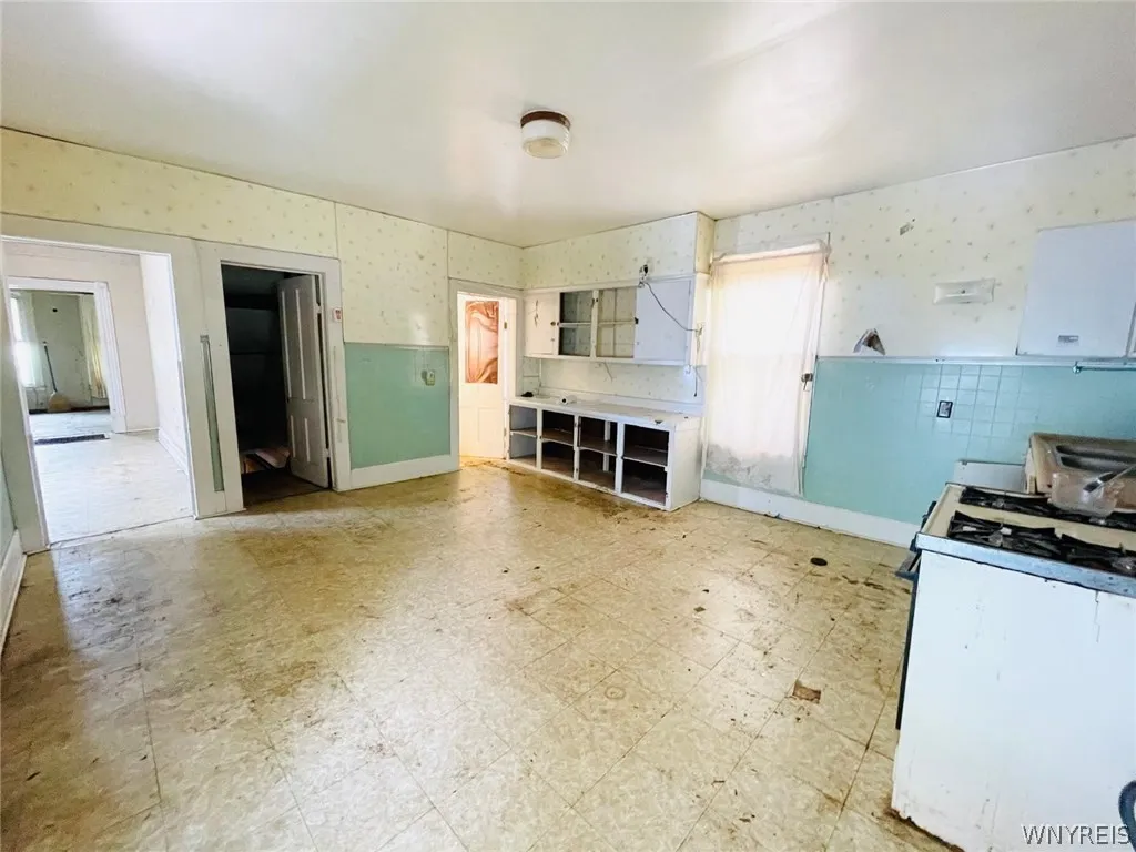 2311 Niagara Street, Buffalo, New York 14207, Buffalo, New York 14207, 3 Bedrooms Bedrooms, 7 Rooms Rooms,1 BathroomBathrooms,Residential,Closed,2311 Niagara Street, Buffalo, New York 14207,0,B1539784