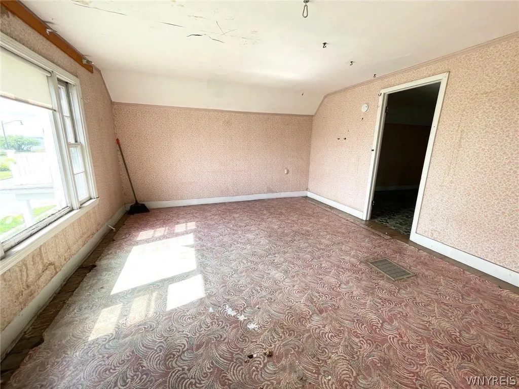 2311 Niagara Street, Buffalo, New York 14207, Buffalo, New York 14207, 3 Bedrooms Bedrooms, 7 Rooms Rooms,1 BathroomBathrooms,Residential,Closed,2311 Niagara Street, Buffalo, New York 14207,0,B1539784