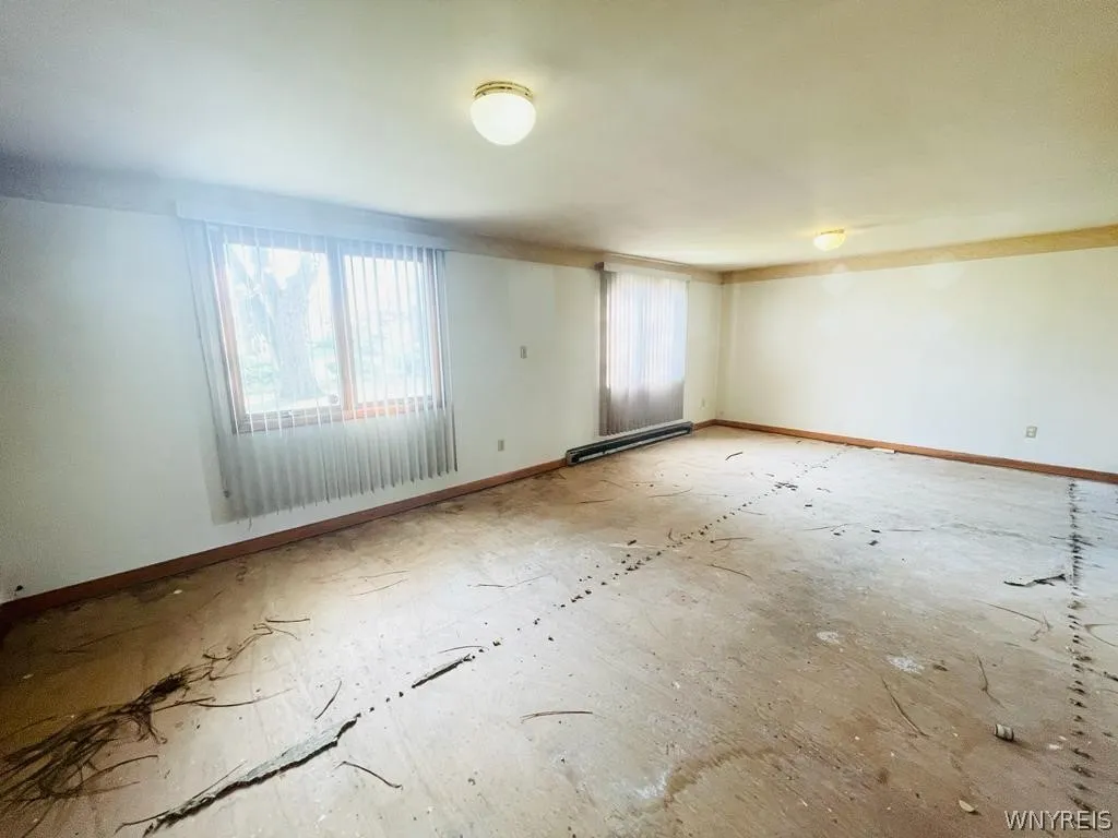 4695 Lake Shore Road, Hamburg, New York 14075, Hamburg, New York 14075, 5 Bedrooms Bedrooms, 9 Rooms Rooms,1 BathroomBathrooms,Residential,Closed,4695 Lake Shore Road, Hamburg, New York 14075,0,B1539769