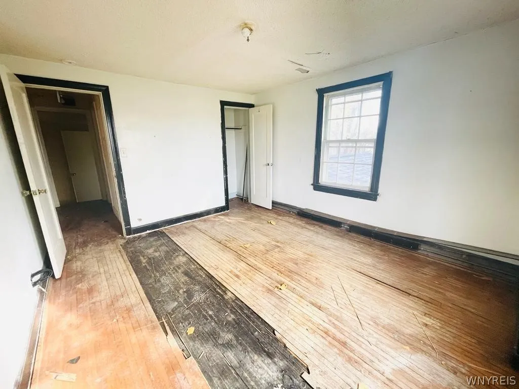 4695 Lake Shore Road, Hamburg, New York 14075, Hamburg, New York 14075, 5 Bedrooms Bedrooms, 9 Rooms Rooms,1 BathroomBathrooms,Residential,Closed,4695 Lake Shore Road, Hamburg, New York 14075,0,B1539769