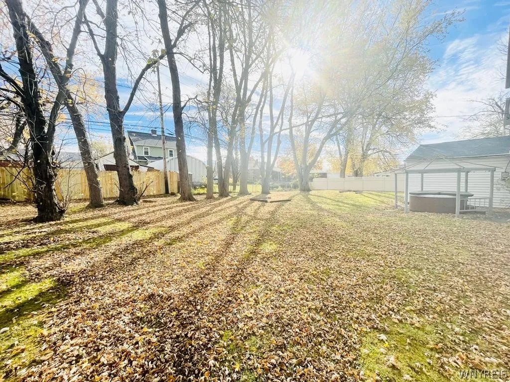 4695 Lake Shore Road, Hamburg, New York 14075, Hamburg, New York 14075, 5 Bedrooms Bedrooms, 9 Rooms Rooms,1 BathroomBathrooms,Residential,Closed,4695 Lake Shore Road, Hamburg, New York 14075,0,B1539769