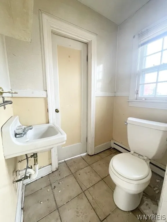 4695 Lake Shore Road, Hamburg, New York 14075, Hamburg, New York 14075, 5 Bedrooms Bedrooms, 9 Rooms Rooms,1 BathroomBathrooms,Residential,Closed,4695 Lake Shore Road, Hamburg, New York 14075,0,B1539769