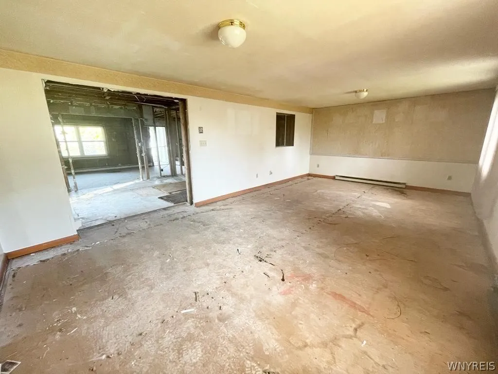4695 Lake Shore Road, Hamburg, New York 14075, Hamburg, New York 14075, 5 Bedrooms Bedrooms, 9 Rooms Rooms,1 BathroomBathrooms,Residential,Closed,4695 Lake Shore Road, Hamburg, New York 14075,0,B1539769