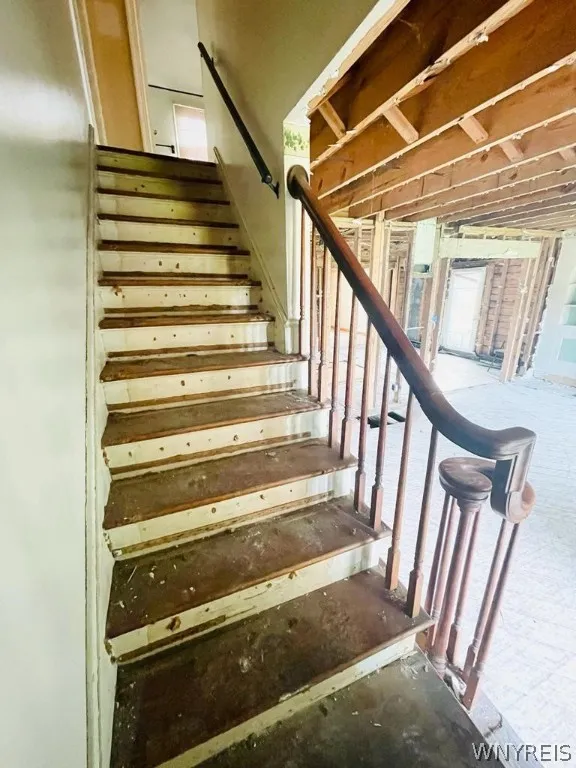 4695 Lake Shore Road, Hamburg, New York 14075, Hamburg, New York 14075, 5 Bedrooms Bedrooms, 9 Rooms Rooms,1 BathroomBathrooms,Residential,Closed,4695 Lake Shore Road, Hamburg, New York 14075,0,B1539769