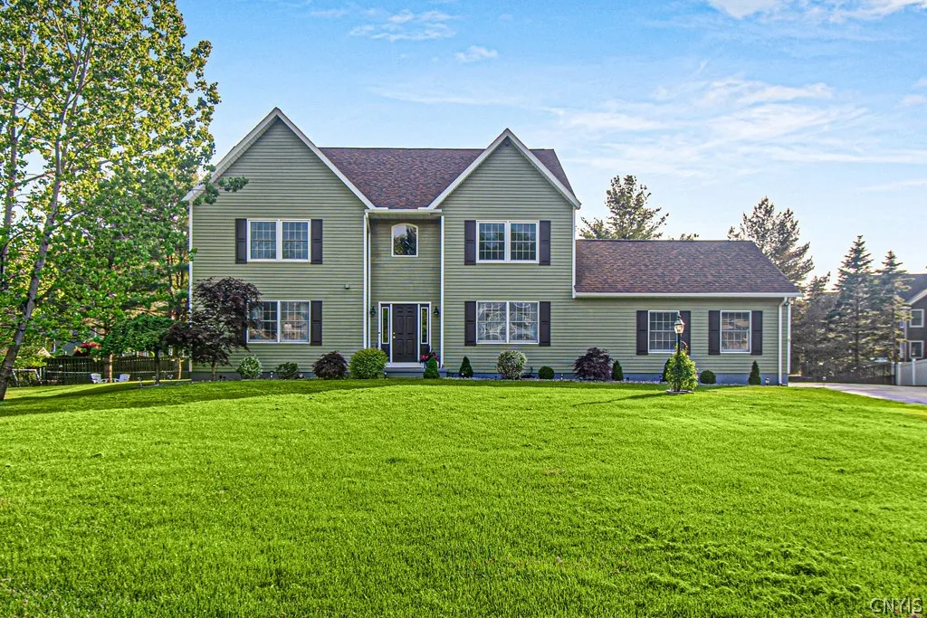 21 Juniper Lane, New Hartford, New York 13413, New Hartford, New York 13413, 5 Bedrooms Bedrooms, 13 Rooms Rooms,3 BathroomsBathrooms,Residential,Closed,21 Juniper Lane, New Hartford, New York 13413,0,S1539636