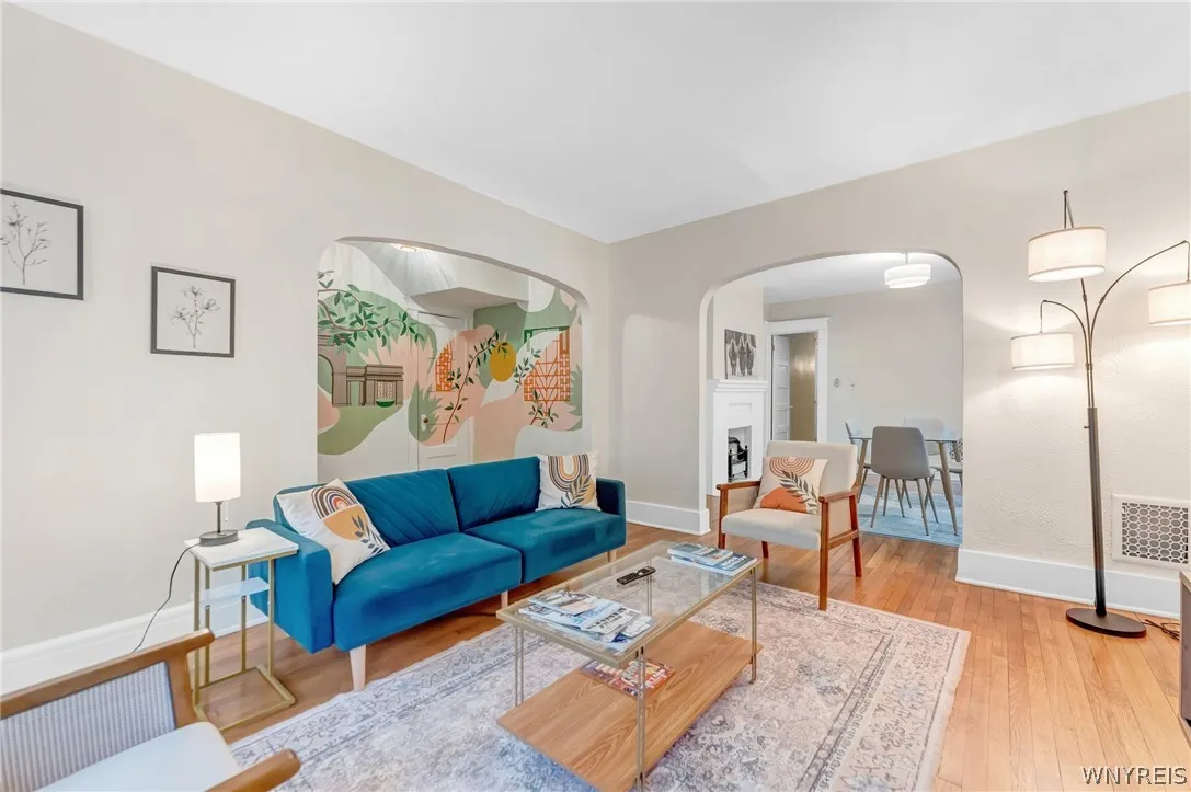 61 Manchester Place, Buffalo, New York 14213, Buffalo, New York 14213, 6 Bedrooms Bedrooms, ,2 BathroomsBathrooms,Residential,Closed,61 Manchester Place, Buffalo, New York 14213,0,B1540601