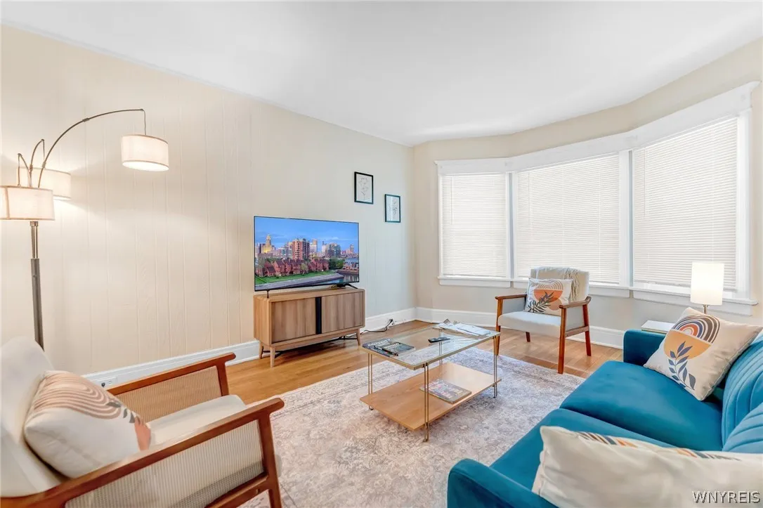 61 Manchester Place, Buffalo, New York 14213, Buffalo, New York 14213, 6 Bedrooms Bedrooms, ,2 BathroomsBathrooms,Residential,Closed,61 Manchester Place, Buffalo, New York 14213,0,B1540601