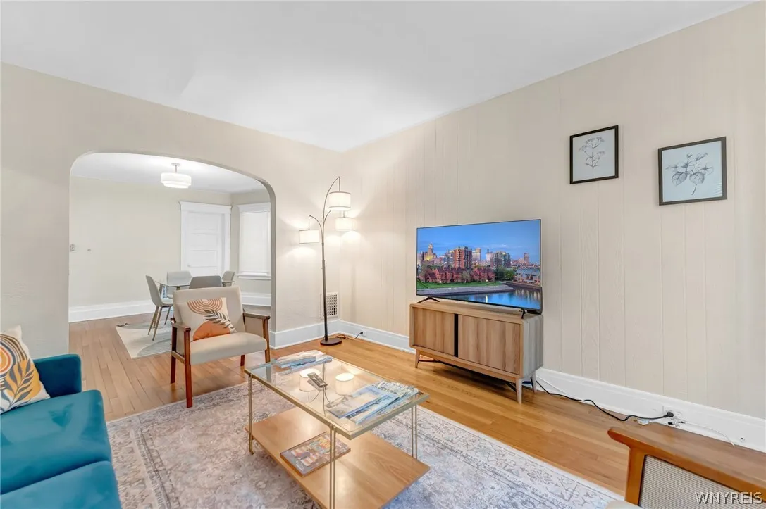 61 Manchester Place, Buffalo, New York 14213, Buffalo, New York 14213, 6 Bedrooms Bedrooms, ,2 BathroomsBathrooms,Residential,Closed,61 Manchester Place, Buffalo, New York 14213,0,B1540601