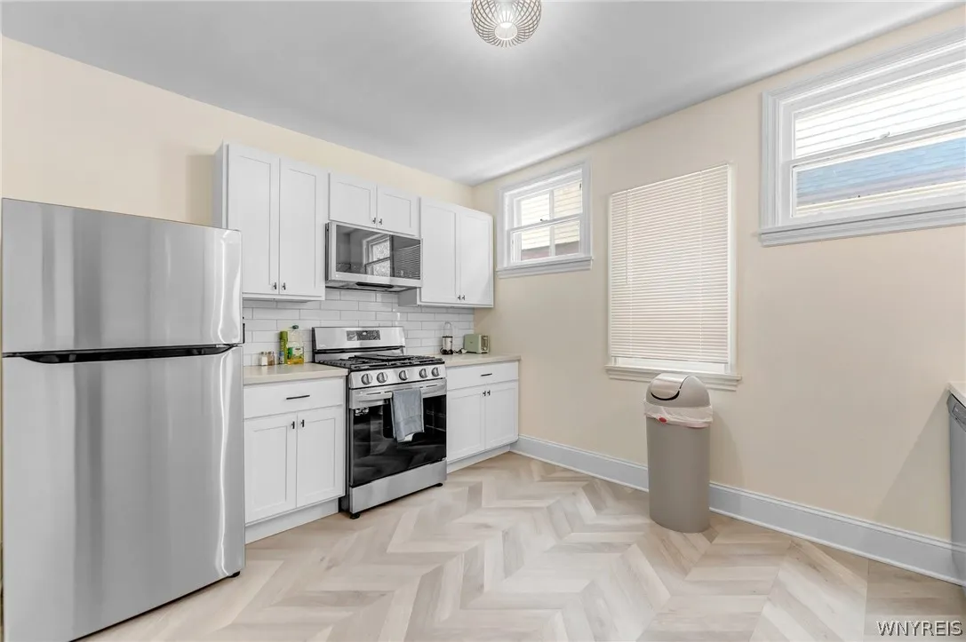 61 Manchester Place, Buffalo, New York 14213, Buffalo, New York 14213, 6 Bedrooms Bedrooms, ,2 BathroomsBathrooms,Residential,Closed,61 Manchester Place, Buffalo, New York 14213,0,B1540601