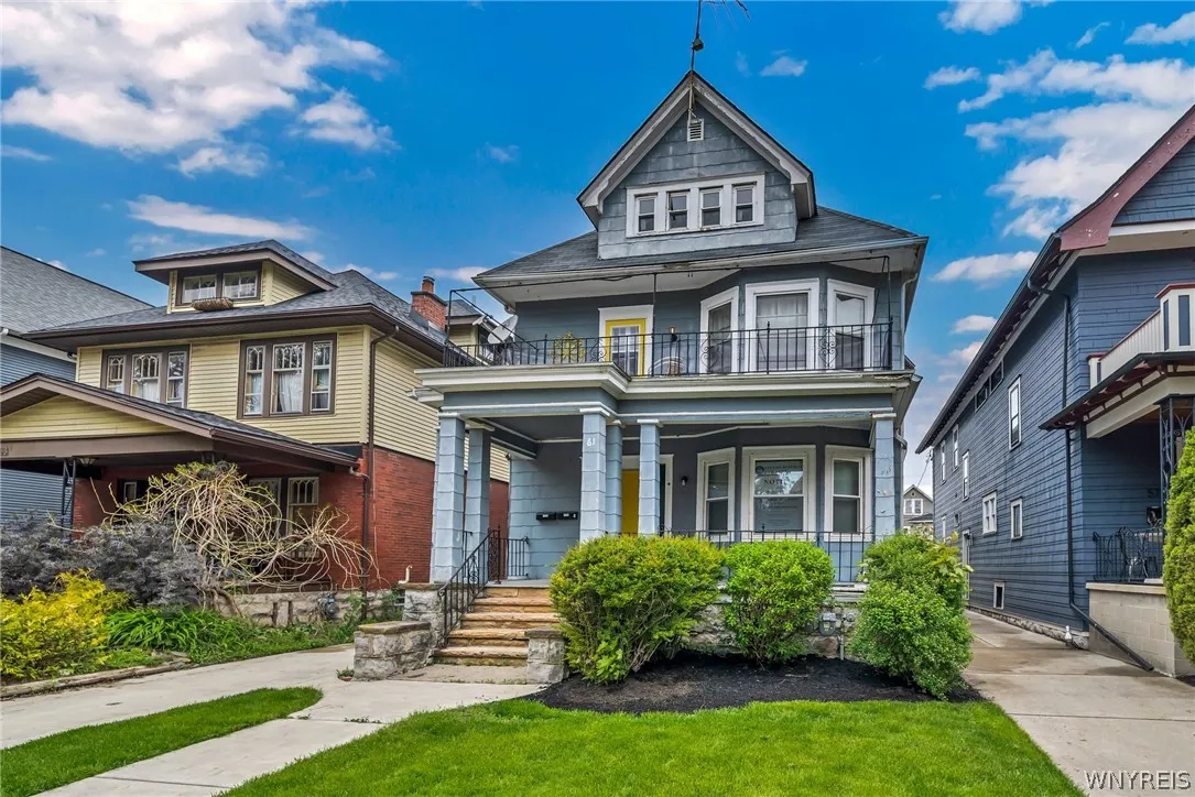 61 Manchester Place, Buffalo, New York 14213, Buffalo, New York 14213, 6 Bedrooms Bedrooms, ,2 BathroomsBathrooms,Residential,Closed,61 Manchester Place, Buffalo, New York 14213,0,B1540601