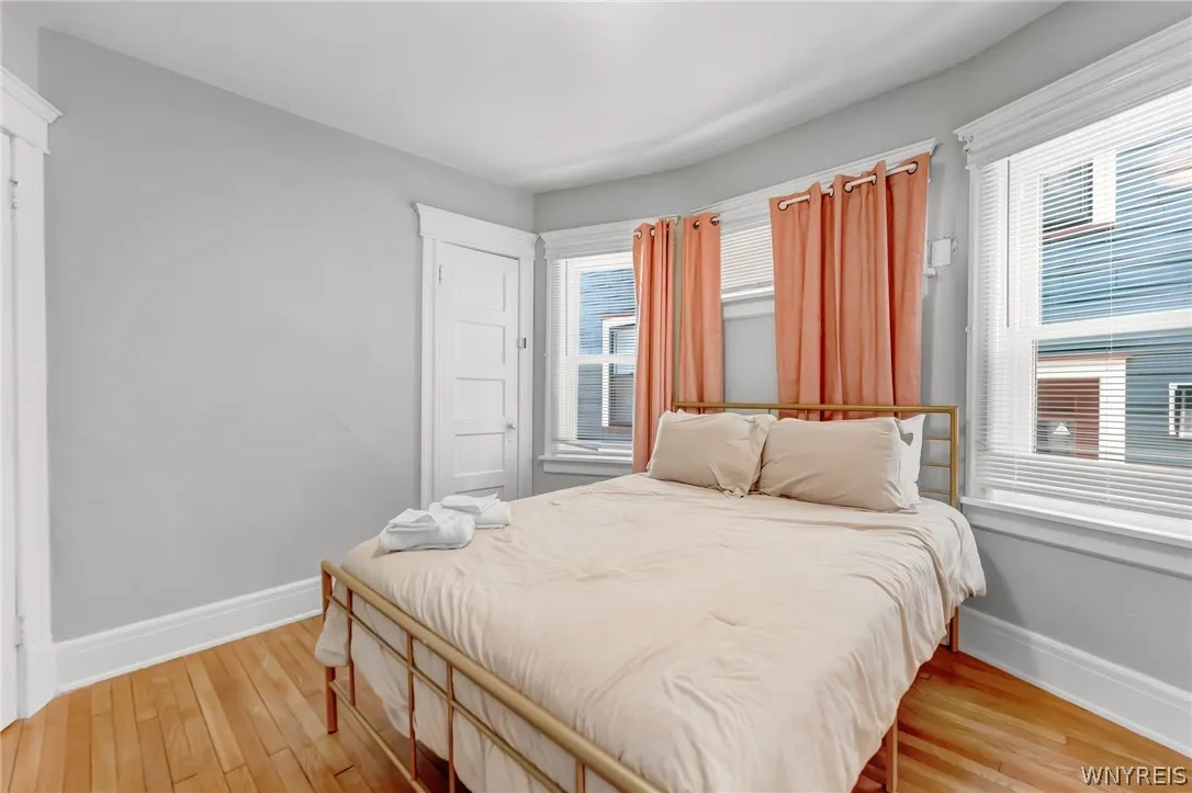 61 Manchester Place, Buffalo, New York 14213, Buffalo, New York 14213, 6 Bedrooms Bedrooms, ,2 BathroomsBathrooms,Residential,Closed,61 Manchester Place, Buffalo, New York 14213,0,B1540601