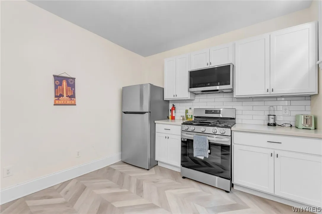 61 Manchester Place, Buffalo, New York 14213, Buffalo, New York 14213, 6 Bedrooms Bedrooms, ,2 BathroomsBathrooms,Residential,Closed,61 Manchester Place, Buffalo, New York 14213,0,B1540601