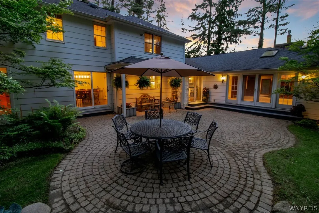 6 Concord Drive, Orchard Park, New York 14127, Orchard Park, New York 14127, 4 Bedrooms Bedrooms, 12 Rooms Rooms,2 BathroomsBathrooms,Residential,Closed,6 Concord Drive, Orchard Park, New York 14127,0,B1540401