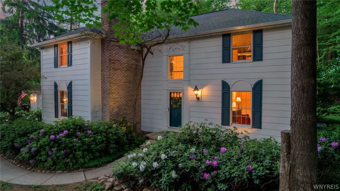 6 Concord Drive, Orchard Park, New York 14127, Orchard Park, New York 14127, 4 Bedrooms Bedrooms, 12 Rooms Rooms,2 BathroomsBathrooms,Residential,Closed,6 Concord Drive, Orchard Park, New York 14127,0,B1540401