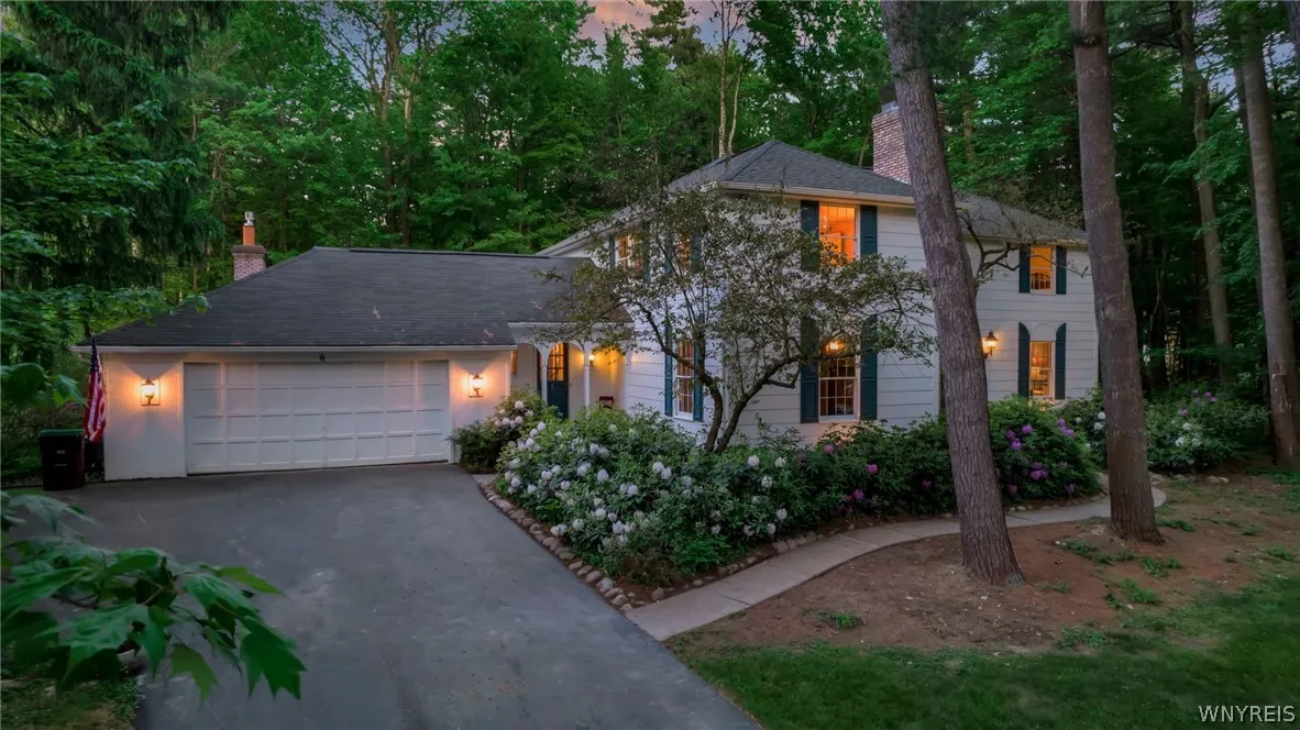 6 Concord Drive, Orchard Park, New York 14127, Orchard Park, New York 14127, 4 Bedrooms Bedrooms, 12 Rooms Rooms,2 BathroomsBathrooms,Residential,Closed,6 Concord Drive, Orchard Park, New York 14127,0,B1540401