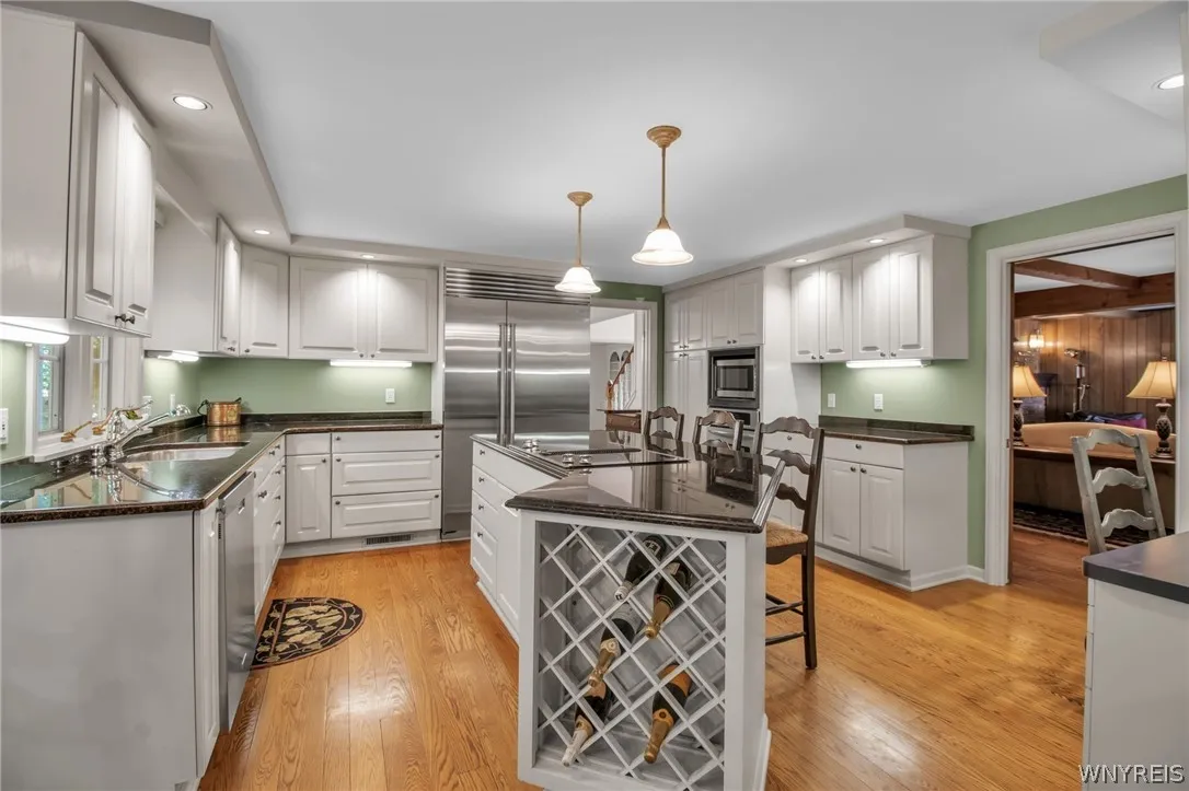 6 Concord Drive, Orchard Park, New York 14127, Orchard Park, New York 14127, 4 Bedrooms Bedrooms, 12 Rooms Rooms,2 BathroomsBathrooms,Residential,Closed,6 Concord Drive, Orchard Park, New York 14127,0,B1540401