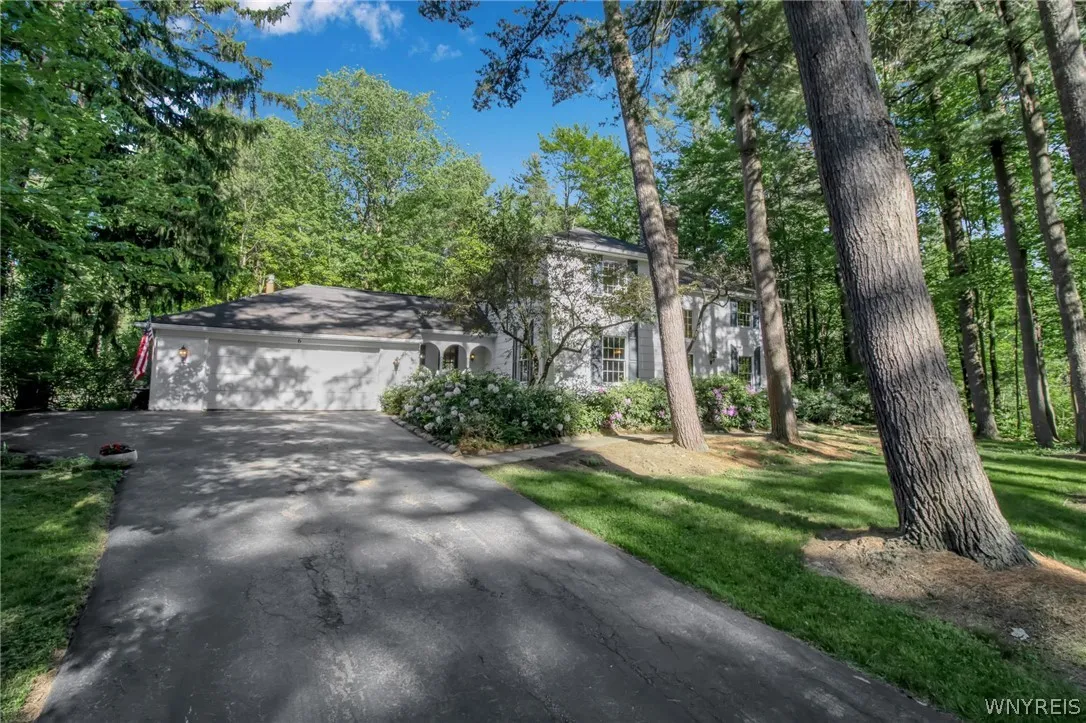 6 Concord Drive, Orchard Park, New York 14127, Orchard Park, New York 14127, 4 Bedrooms Bedrooms, 12 Rooms Rooms,2 BathroomsBathrooms,Residential,Closed,6 Concord Drive, Orchard Park, New York 14127,0,B1540401