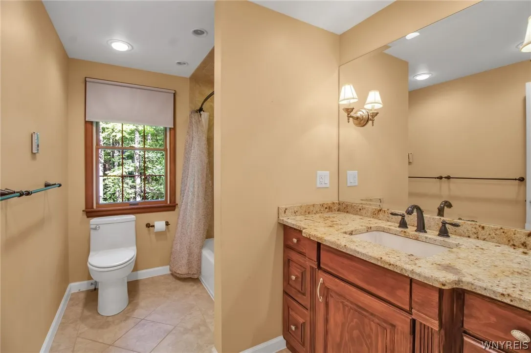 6 Concord Drive, Orchard Park, New York 14127, Orchard Park, New York 14127, 4 Bedrooms Bedrooms, 12 Rooms Rooms,2 BathroomsBathrooms,Residential,Closed,6 Concord Drive, Orchard Park, New York 14127,0,B1540401