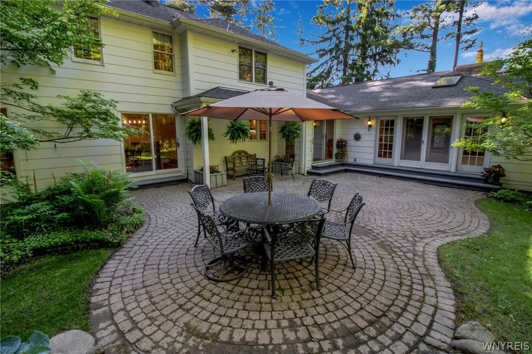 6 Concord Drive, Orchard Park, New York 14127, Orchard Park, New York 14127, 4 Bedrooms Bedrooms, 12 Rooms Rooms,2 BathroomsBathrooms,Residential,Closed,6 Concord Drive, Orchard Park, New York 14127,0,B1540401