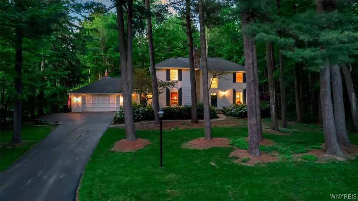 6 Concord Drive, Orchard Park, New York 14127, Orchard Park, New York 14127, 4 Bedrooms Bedrooms, 12 Rooms Rooms,2 BathroomsBathrooms,Residential,Closed,6 Concord Drive, Orchard Park, New York 14127,0,B1540401