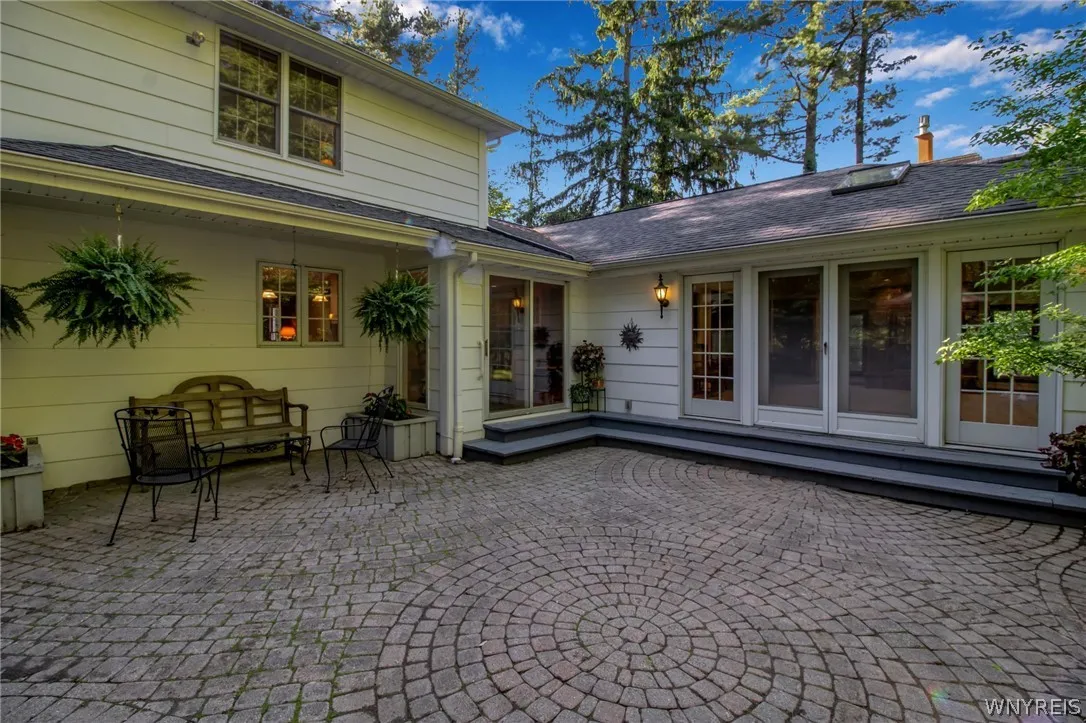 6 Concord Drive, Orchard Park, New York 14127, Orchard Park, New York 14127, 4 Bedrooms Bedrooms, 12 Rooms Rooms,2 BathroomsBathrooms,Residential,Closed,6 Concord Drive, Orchard Park, New York 14127,0,B1540401
