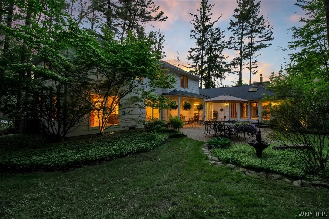 6 Concord Drive, Orchard Park, New York 14127, Orchard Park, New York 14127, 4 Bedrooms Bedrooms, 12 Rooms Rooms,2 BathroomsBathrooms,Residential,Closed,6 Concord Drive, Orchard Park, New York 14127,0,B1540401