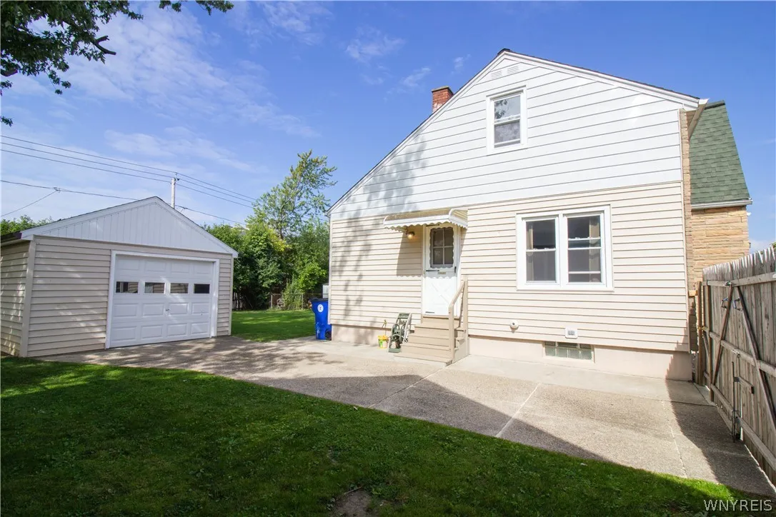 526 Capen Boulevard, Amherst, New York 14226, Amherst, New York 14226, 3 Bedrooms Bedrooms, 6 Rooms Rooms,1 BathroomBathrooms,Residential,Closed,526 Capen Boulevard, Amherst, New York 14226,0,B1541085