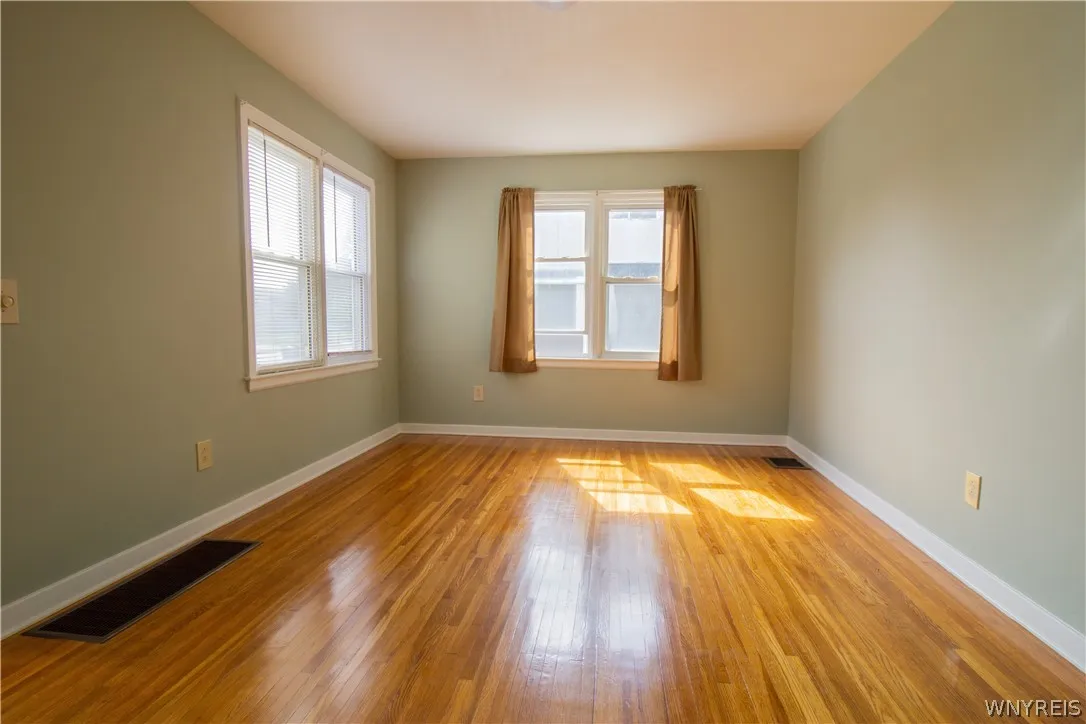526 Capen Boulevard, Amherst, New York 14226, Amherst, New York 14226, 3 Bedrooms Bedrooms, 6 Rooms Rooms,1 BathroomBathrooms,Residential,Closed,526 Capen Boulevard, Amherst, New York 14226,0,B1541085