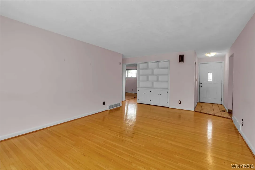 555 Lynbrook Avenue, Tonawanda-town, New York 1415, Tonawanda, New York 14150, 3 Bedrooms Bedrooms, 7 Rooms Rooms,2 BathroomsBathrooms,Residential,Closed,555 Lynbrook Avenue, Tonawanda-town, New York 1415,0,B1541612