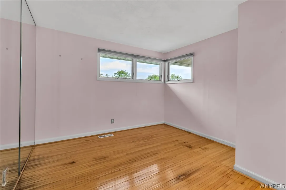 555 Lynbrook Avenue, Tonawanda-town, New York 1415, Tonawanda, New York 14150, 3 Bedrooms Bedrooms, 7 Rooms Rooms,2 BathroomsBathrooms,Residential,Closed,555 Lynbrook Avenue, Tonawanda-town, New York 1415,0,B1541612