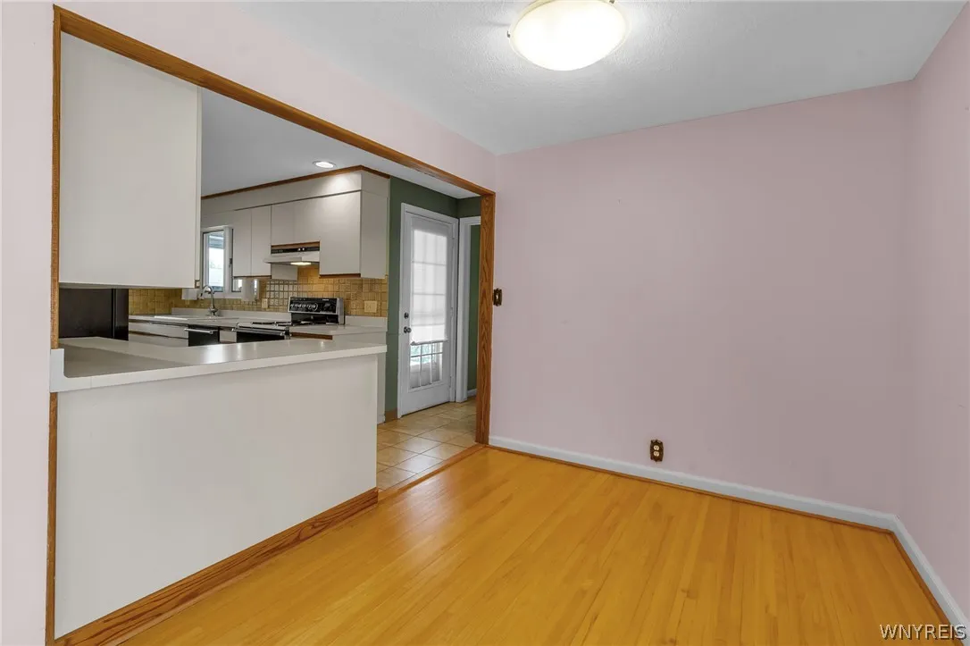 555 Lynbrook Avenue, Tonawanda-town, New York 1415, Tonawanda, New York 14150, 3 Bedrooms Bedrooms, 7 Rooms Rooms,2 BathroomsBathrooms,Residential,Closed,555 Lynbrook Avenue, Tonawanda-town, New York 1415,0,B1541612