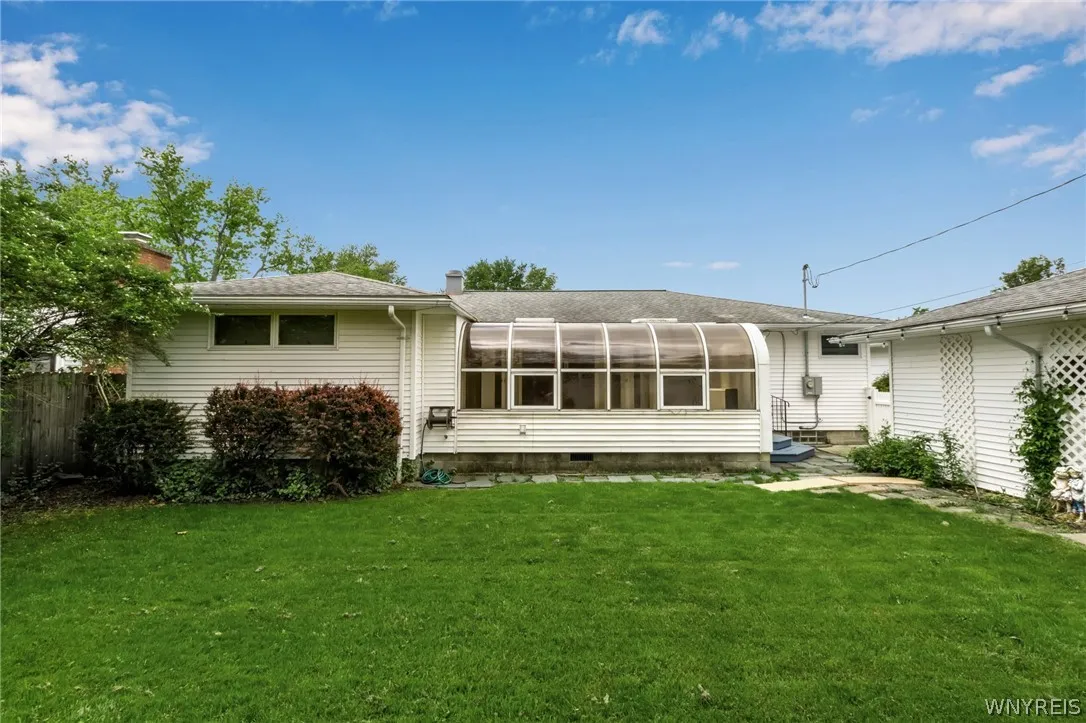 555 Lynbrook Avenue, Tonawanda-town, New York 1415, Tonawanda, New York 14150, 3 Bedrooms Bedrooms, 7 Rooms Rooms,2 BathroomsBathrooms,Residential,Closed,555 Lynbrook Avenue, Tonawanda-town, New York 1415,0,B1541612