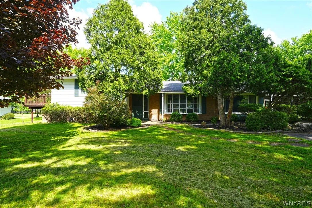 4985 Clearview Drive, Clarence, New York 14221, Clarence, New York 14221, 3 Bedrooms Bedrooms, 7 Rooms Rooms,1 BathroomBathrooms,Residential,Closed,4985 Clearview Drive, Clarence, New York 14221,0,B1541510
